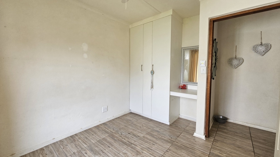 2 Bedroom Property for Sale in Paradise Beach Eastern Cape
